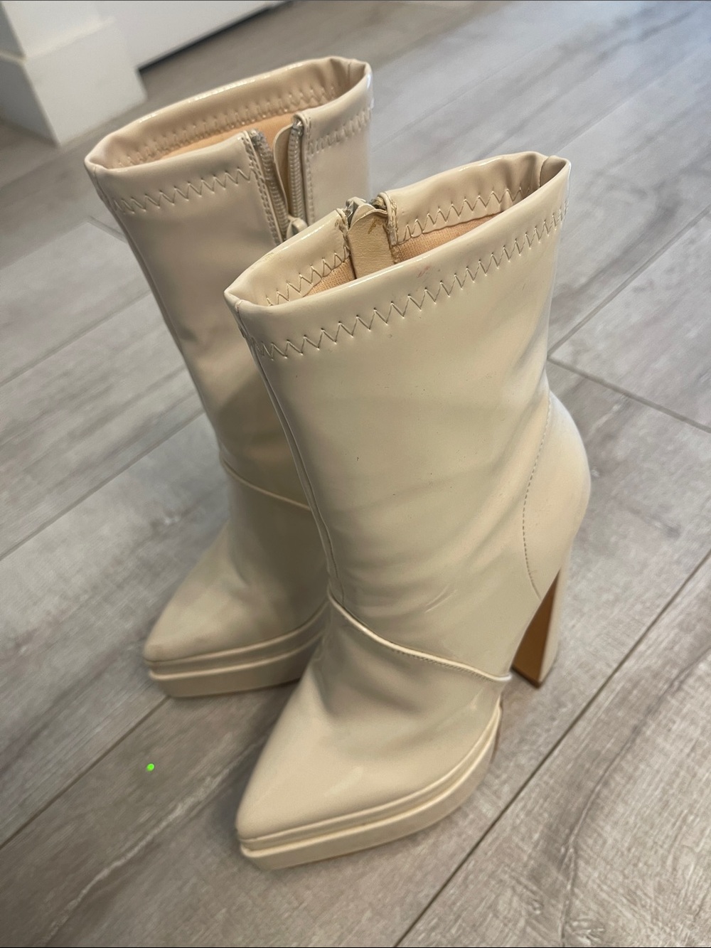 Chunky Platform Ankle Boots in Cream Size 6- worn once! - Picture 4 of 4